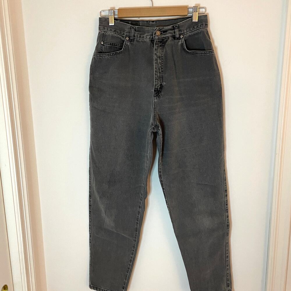 Levis Vintage 900 Series High Waisted Mom Jean In Washed Gray Size 14